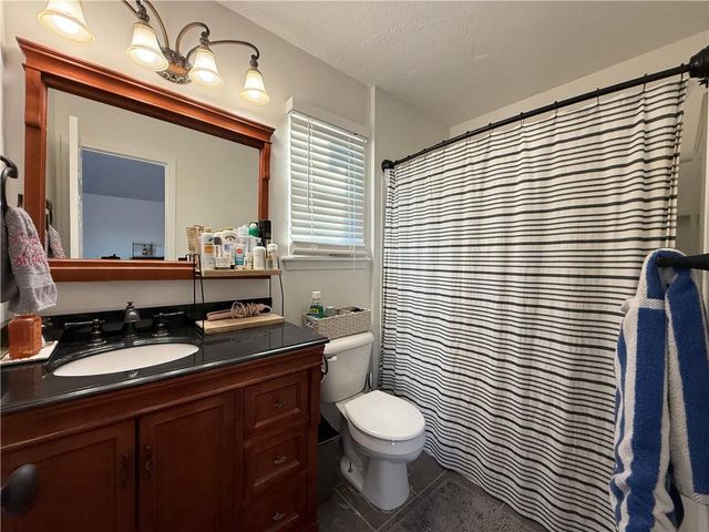 800 20TH Avenue S, Greenwood, MO 64034