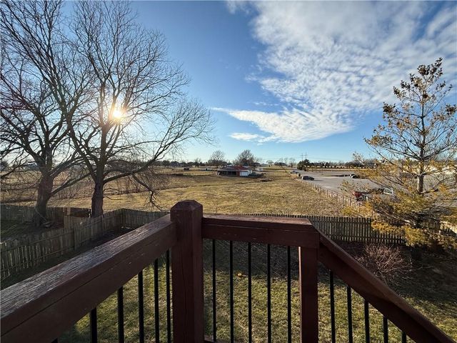 800 20TH Avenue S, Greenwood, MO 64034