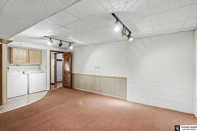7201 Grand Oaks Drive, Lincoln, NE 68516