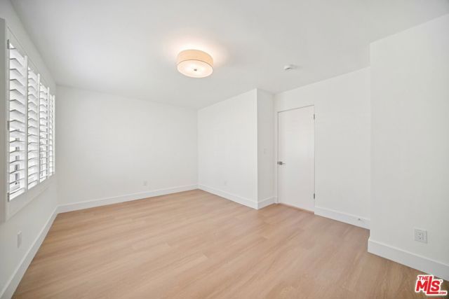 8061 Hesperia Avenue, Reseda (los Angeles), CA 91335