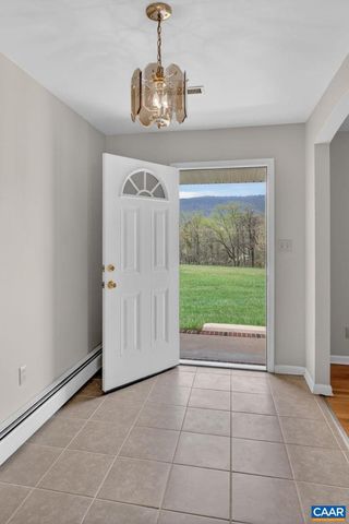 10694 ROCKFISH VALLEY HWY, Afton, VA 22920