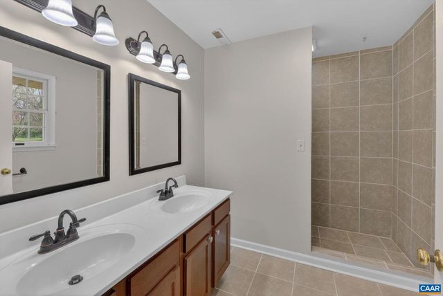 10694 ROCKFISH VALLEY HWY, Afton, VA 22920