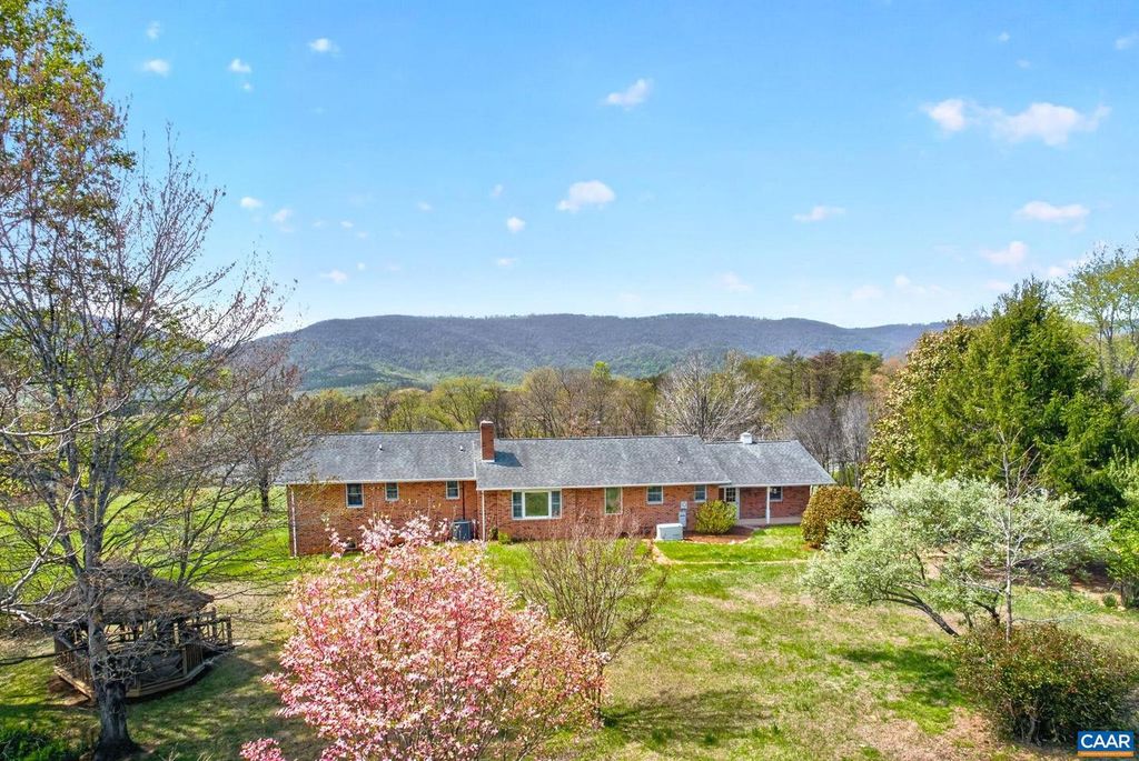 10694 ROCKFISH VALLEY HWY, Afton, VA 22920