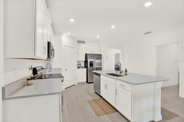 10998 GABLE DIG LOOP, San Antonio, FL 33576