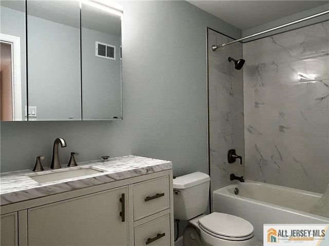 13 Sweetgum Lane, South Brunswick, NJ 08852