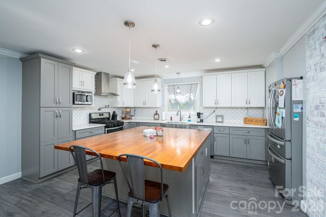 809 Spring Street, Cherryville, NC 28021