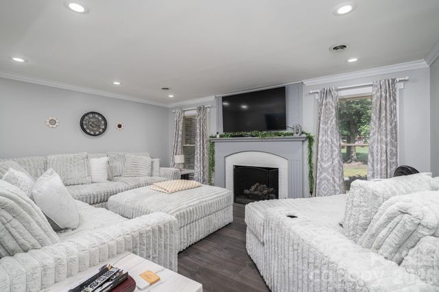 809 Spring Street, Cherryville, NC 28021