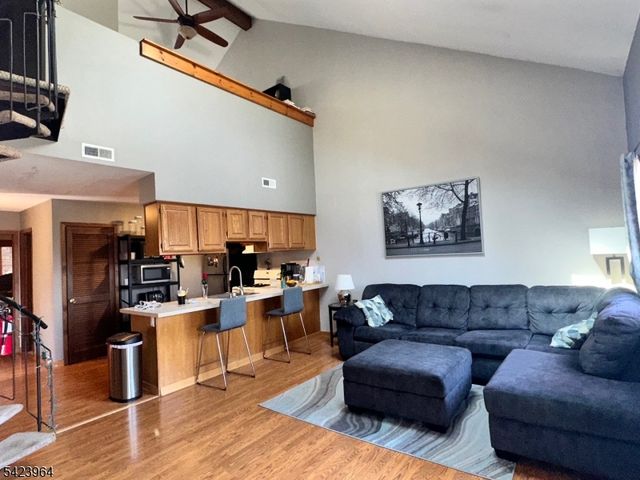 4 Greg Norman Ct 4, Vernon Twp., NJ 07462
