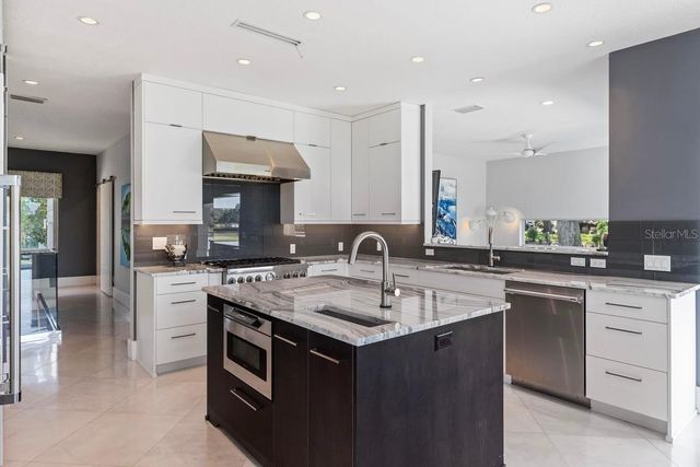 9000 SHAWN PARK PLACE, Orlando, FL 32819