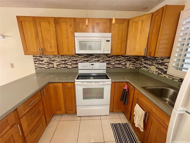 95-1050 Makaikai Street 14F, Mililani, HI 96789