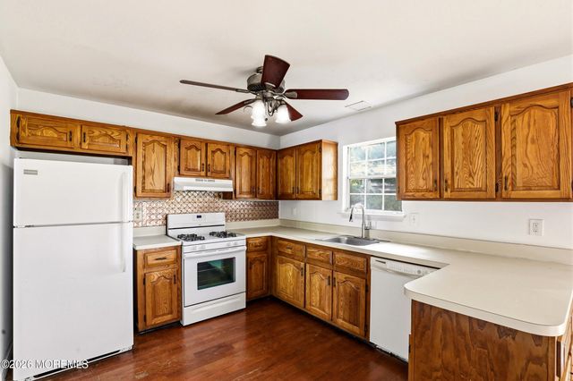 520 Davids Court, Lakewood, NJ 08701