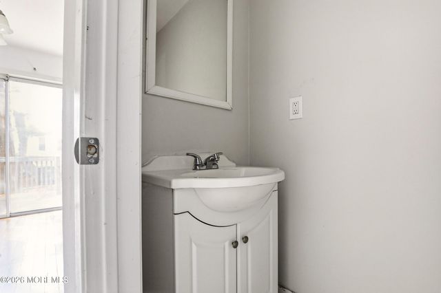 520 Davids Court, Lakewood, NJ 08701
