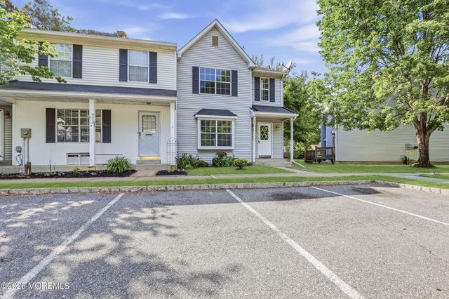 520 Davids Court, Lakewood, NJ 08701