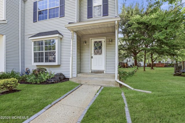 520 Davids Court, Lakewood, NJ 08701