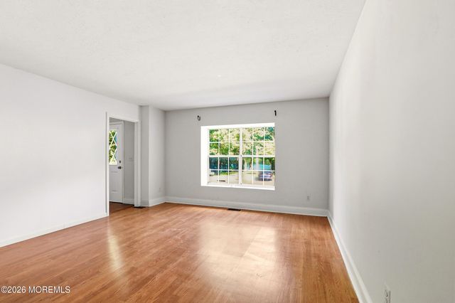 520 Davids Court, Lakewood, NJ 08701