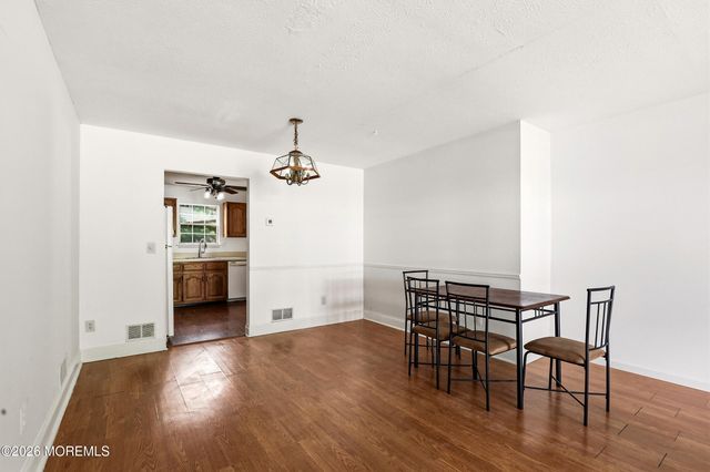 520 Davids Court, Lakewood, NJ 08701