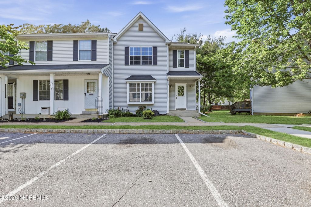 520 Davids Court, Lakewood, NJ 08701
