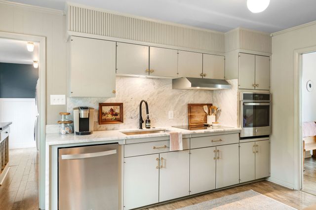 2337 Les Robinson Rd, Columbia, TN 38401