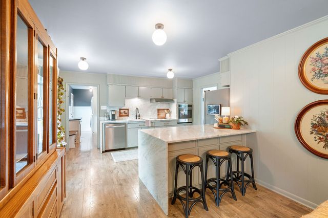 2337 Les Robinson Rd, Columbia, TN 38401