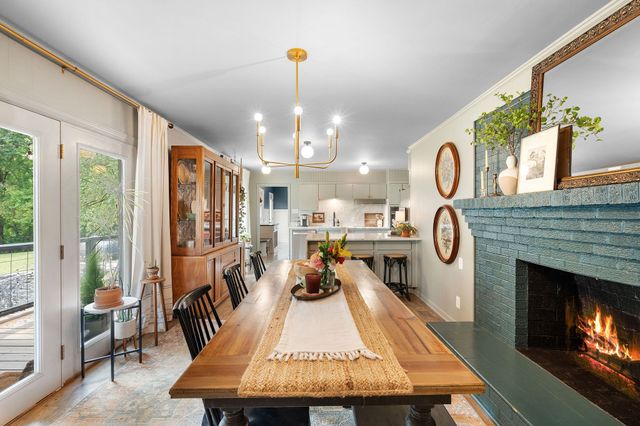 2337 Les Robinson Rd, Columbia, TN 38401