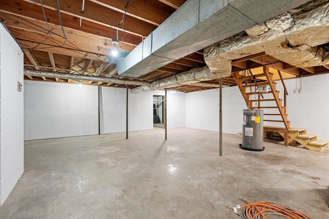 2337 Les Robinson Rd, Columbia, TN 38401