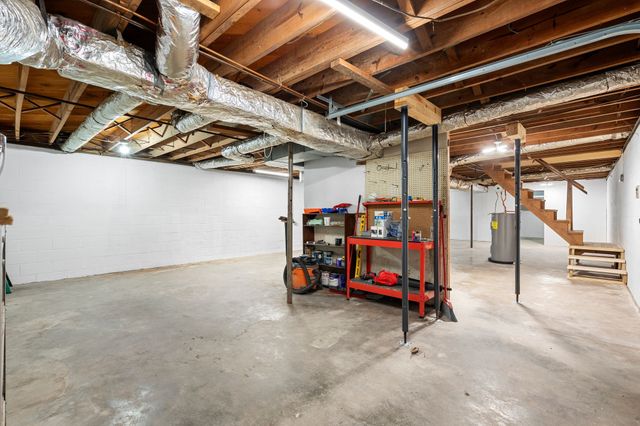 2337 Les Robinson Rd, Columbia, TN 38401