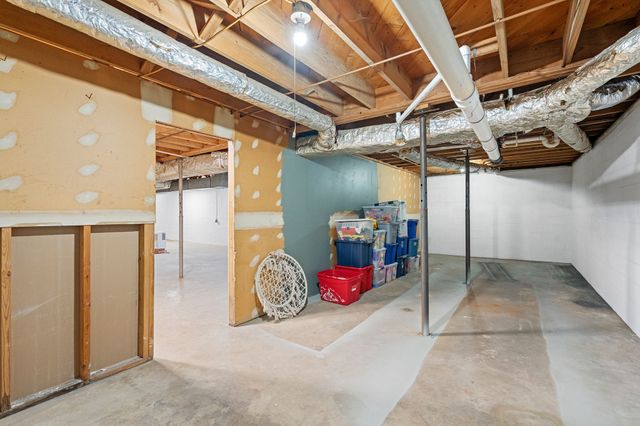 2337 Les Robinson Rd, Columbia, TN 38401