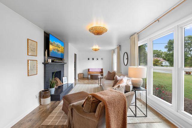 2337 Les Robinson Rd, Columbia, TN 38401