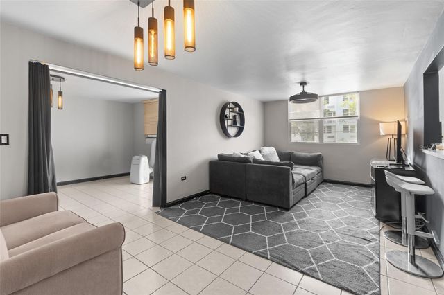 330 RESIDENCES AT ESCORIAL 1610, Carolina, PR 00987