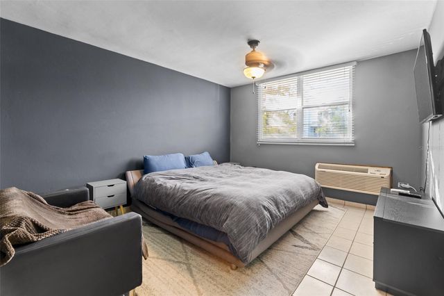 330 RESIDENCES AT ESCORIAL 1610, Carolina, PR 00987