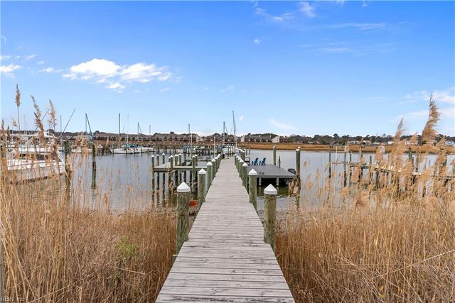 47 Bay Front PL, Hampton, VA 23664