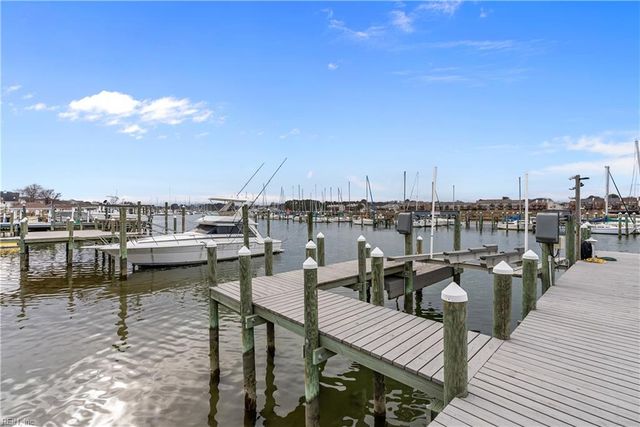 47 Bay Front PL, Hampton, VA 23664