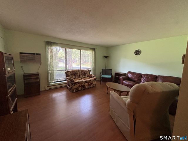 37 Wellington Drive 37, Farmington, CT 06032
