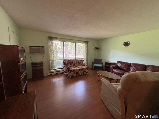 37 Wellington Drive 37, Farmington, CT 06032