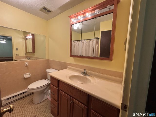37 Wellington Drive 37, Farmington, CT 06032