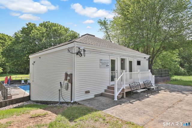 37 Wellington Drive 37, Farmington, CT 06032