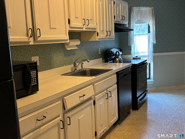 37 Wellington Drive 37, Farmington, CT 06032