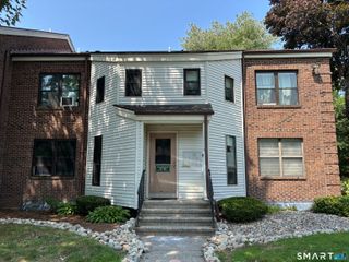 37 Wellington Drive 37, Farmington, CT 06032