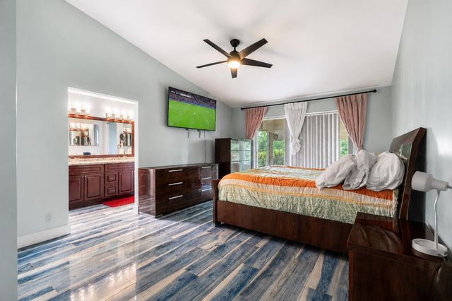 5557 N Cameo Drive N, Boca Raton, FL 33433
