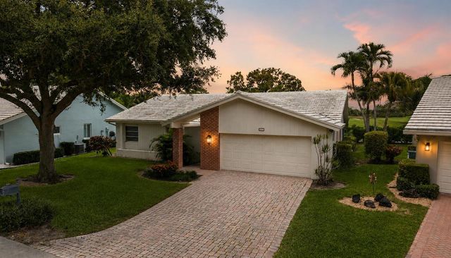 5557 N Cameo Drive N, Boca Raton, FL 33433