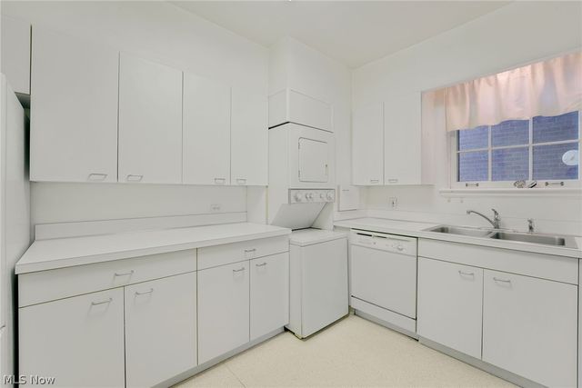 13415 Shaker Boulevard 11H4, Cleveland, OH 44120