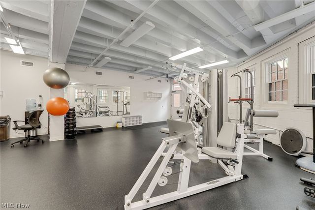 13415 Shaker Boulevard 11H4, Cleveland, OH 44120