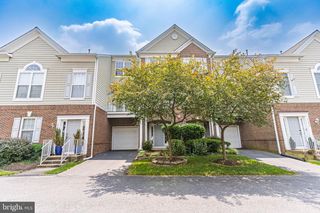 6321 EAGLE RIDGE LN #B, Alexandria, VA 22312