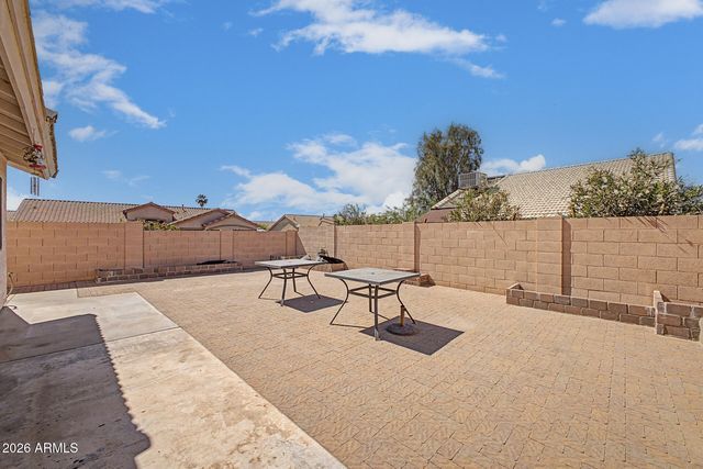 1702 E FREMONT Road, Phoenix, AZ 85042