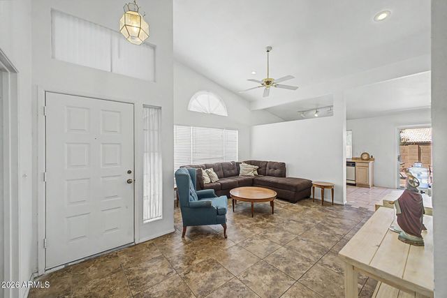 1702 E FREMONT Road, Phoenix, AZ 85042