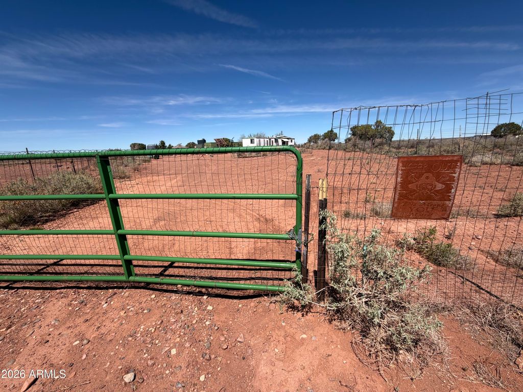 Image 20 of property listing at 2576 NE DUCK LAKE Road B, Heber, AZ 85928