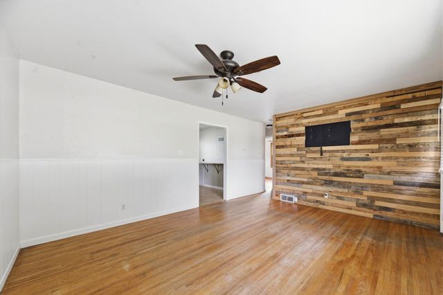 742 N Flora, Wichita, KS 67212