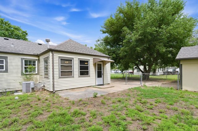 742 N Flora, Wichita, KS 67212