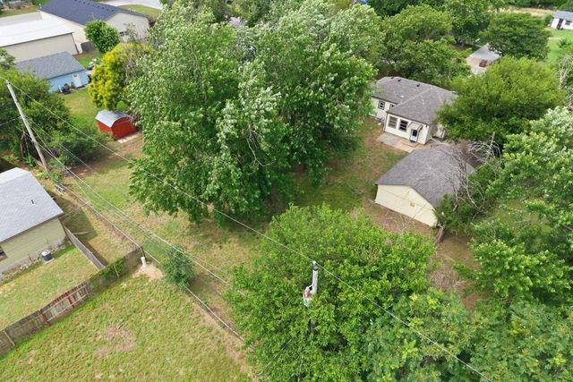 742 N Flora, Wichita, KS 67212