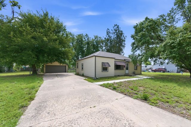 742 N Flora, Wichita, KS 67212
